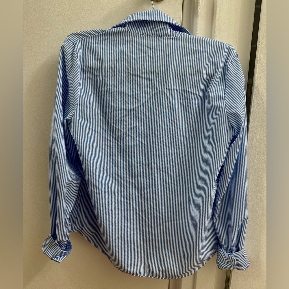 🩵Blue Striped Women's Top. - Picture 7 of 8